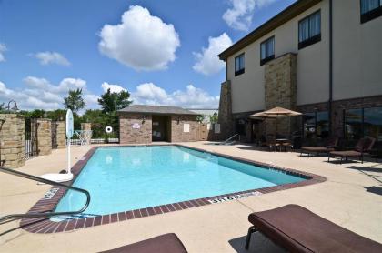 Best Western Plus Emory At Lake Fork Inn & Suites - image 12