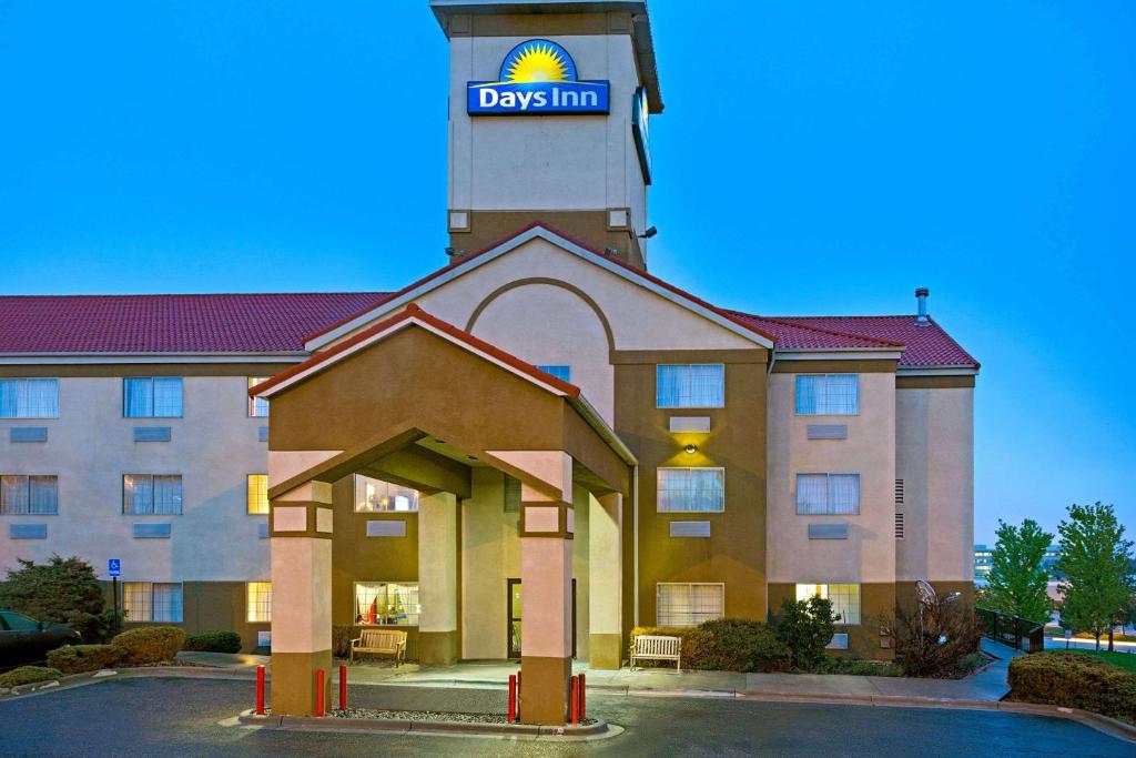 Days Inn by Wyndham Englewood Denver Tech Center - main image