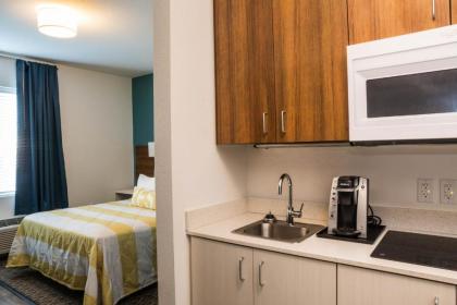 Uptown Suites Extended Stay Denver Co-Centennial - image 13