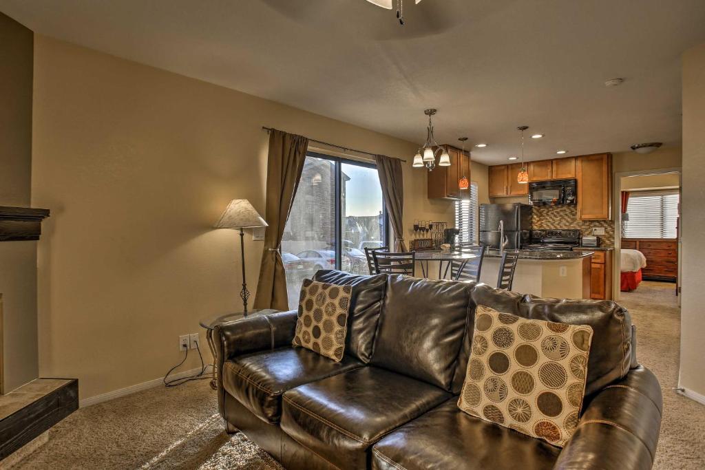 Cozy Condo with 2 Suites in Denver Tech Center! - image 6