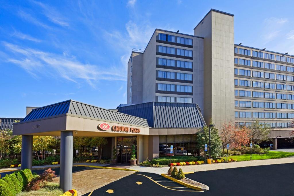 Crowne Plaza Englewood an IHG Hotel - main image