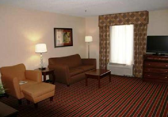 Hampton Inn & Suites Dayton-Airport - image 2