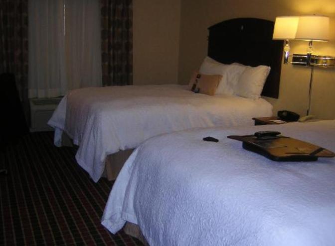 Hampton Inn & Suites Dayton-Airport - image 7