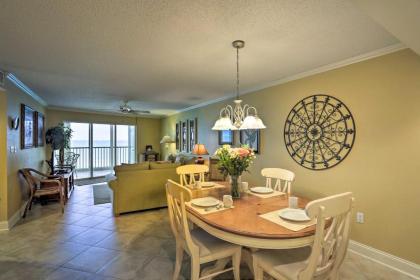 Beachfront Englewood Condo with Comm Pool and Boat Slip - image 6