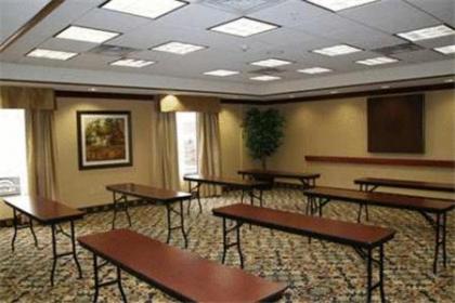 Hampton Inn & Suites Enid - image 10