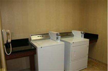 Hampton Inn & Suites Enid - image 14