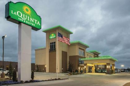 La Quinta Inn & Suites by Wyndham Enid - image 9