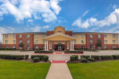 Hotel in Ennis Texas