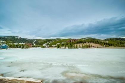 Big Sky Ski Condo - image 4