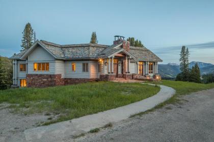 Beehive Basin Chalet - image 3