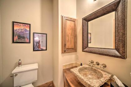 Stunning Ski-In and Ski-Out Mtn Condo with Hot Tub! - image 9