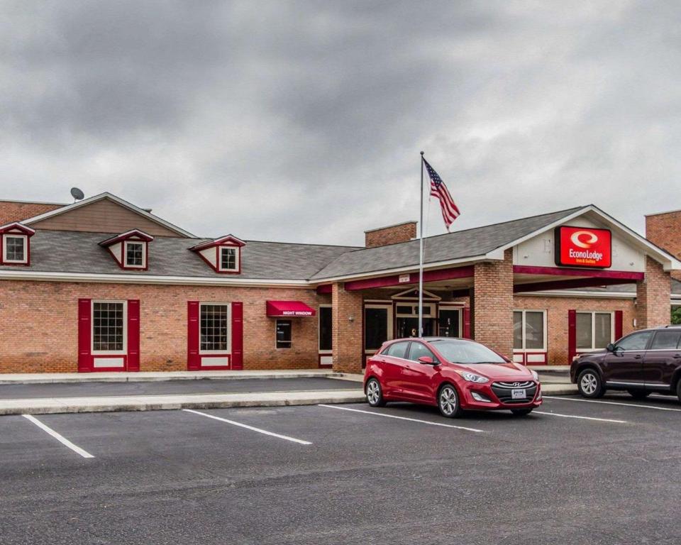 Econo Lodge Inn & Suites Enterprise - main image