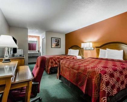 Econo Lodge Inn & Suites Enterprise - image 12