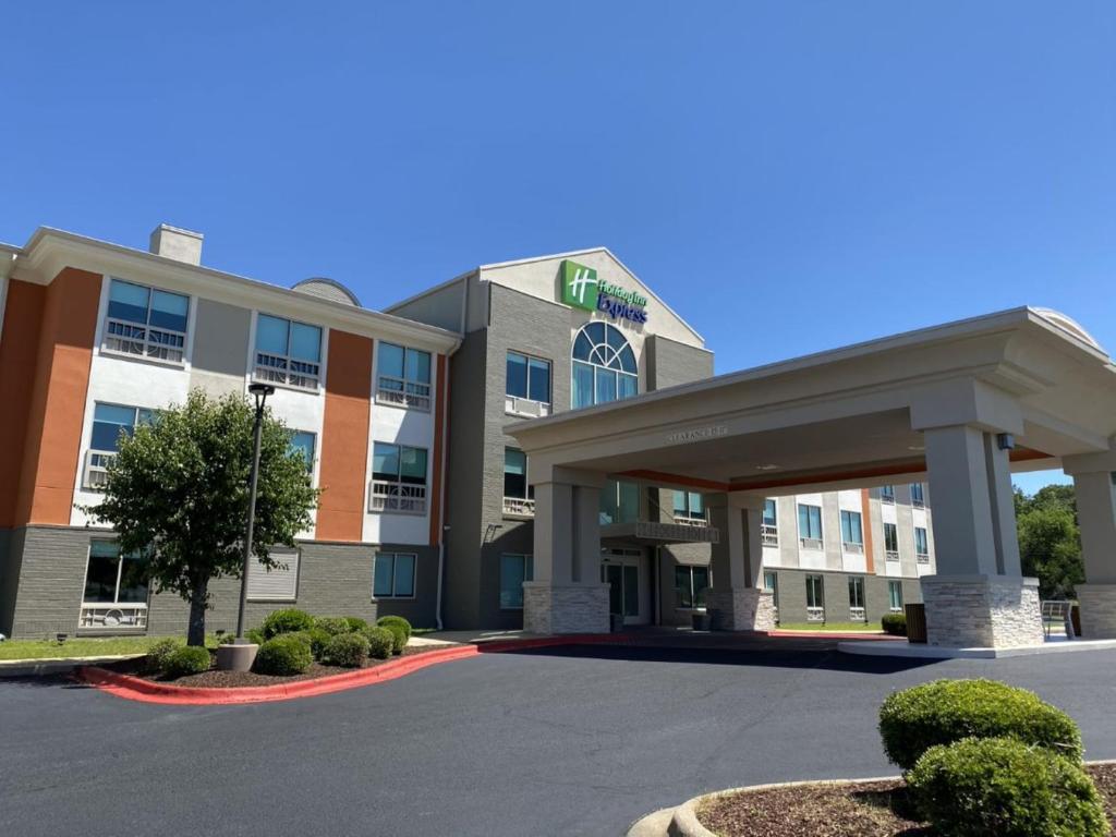 Holiday Inn Express & Suites - Enterprise an IHG Hotel - main image