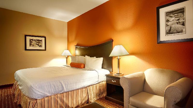 Best Western Plus Circle Inn - image 5