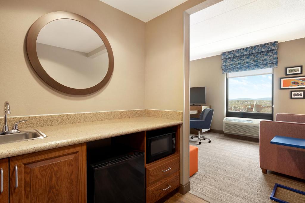 Hampton Inn & Suites Ephrata - Mountain Springs - image 5