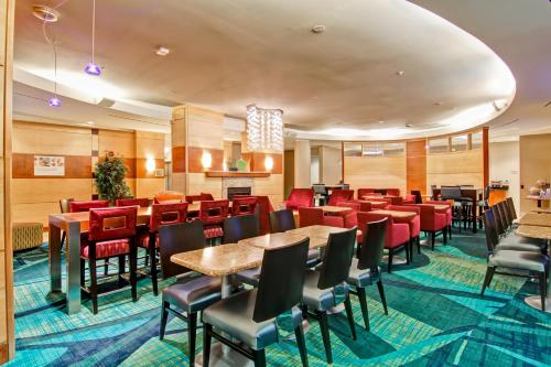 SpringHill Suites Erie - image 3