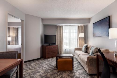 Homewood Suites by Hilton Erie - image 4