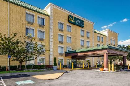 Quality Inn & Suites CVG Airport - image 1