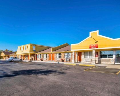 Econo Lodge Erlanger - image 1