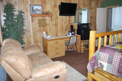 Cowboy Country Inn - image 11