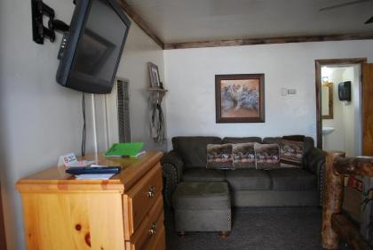 Cowboy Country Inn - image 13