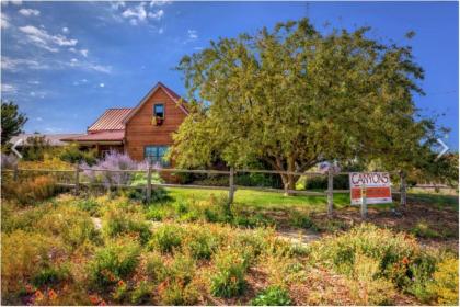 Canyons Bed  Breakfast Escalante Utah