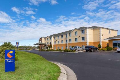 Comfort Suites Escanaba - image 8