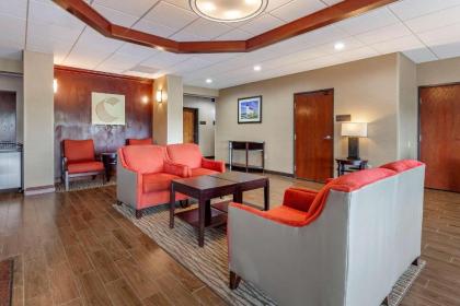 Comfort Suites Escanaba - image 9