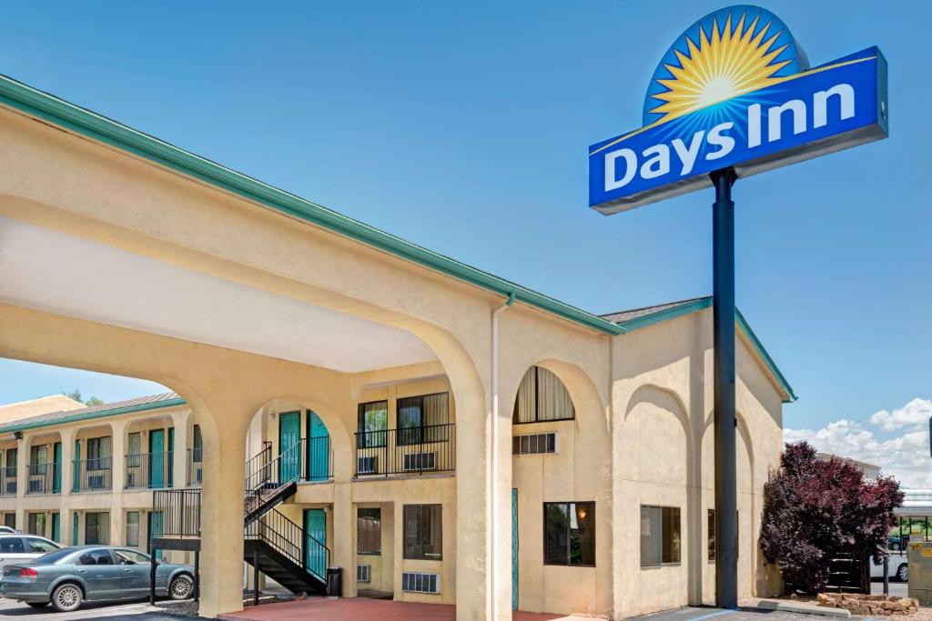 Days Inn by Wyndham Espanola - main image