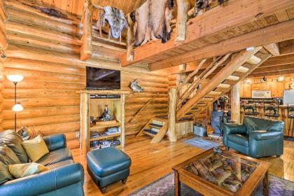 Glacier Park 2BR Log Cabin Best in the West! - image 13