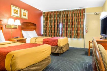 Econo Lodge Philadelphia Airport - image 13