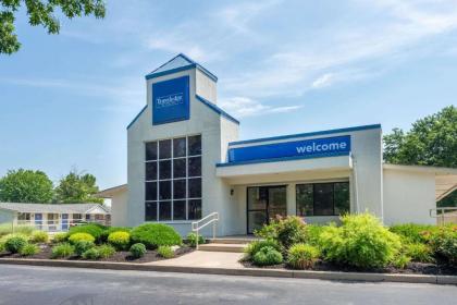 Travelodge by Wyndham Essington / Philadelphia Airport - image 9