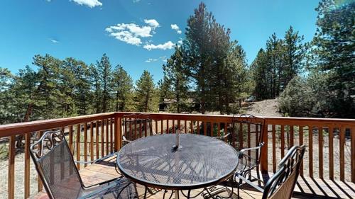 2 Bed 2 Bath Vacation home in Estes Park - main image