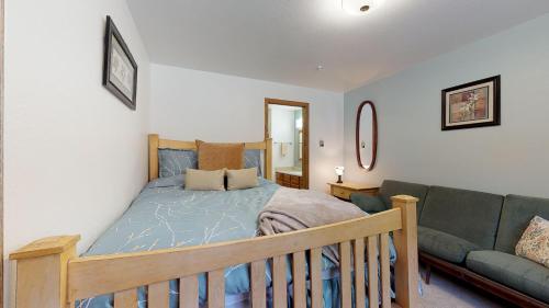 2 Bed 2 Bath Vacation home in Estes Park - image 3