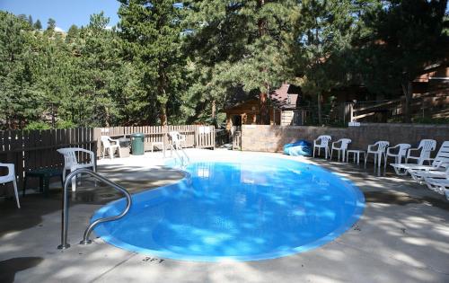 Timber Creek Chalets with Hot Tubs by Rocky Mountain Resorts - main image