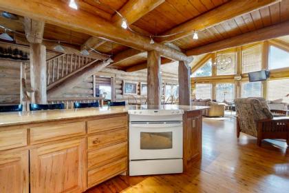 Ultimate Escape in the Rockies Log Home #3150 - image 14