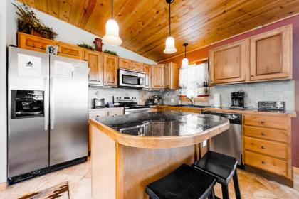 Rocky Mountain Sunshine Cabin - image 9