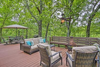 Pet-Friendly Grand Lake House with Dock and Kayaks! - image 1