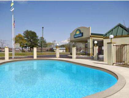 Days Inn by Wyndham Eufaula AL - image 4