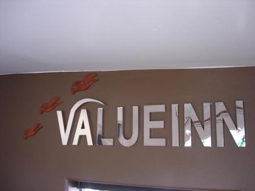 Value Inn Motel - image 2