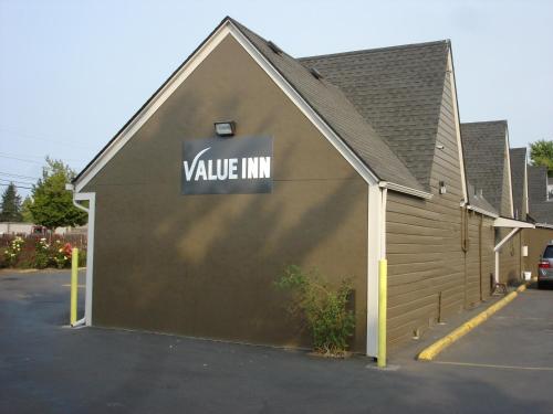 Value Inn Motel - image 5