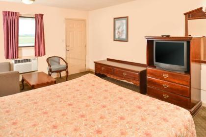 Howards Inn Motel - image 6