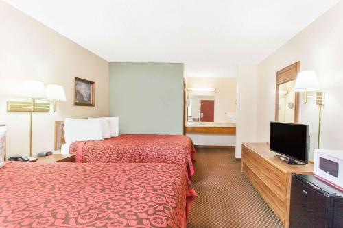 Days Inn by Wyndham Eureka Springs - image 5