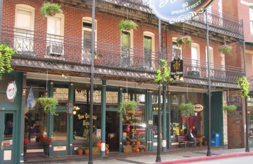 New Orleans Hotel Eureka Springs - main image