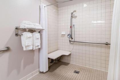 Quality Inn Eureka - Redwoods Area - image 9