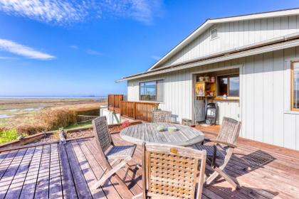 Humboldt Bay Retreat - image 3