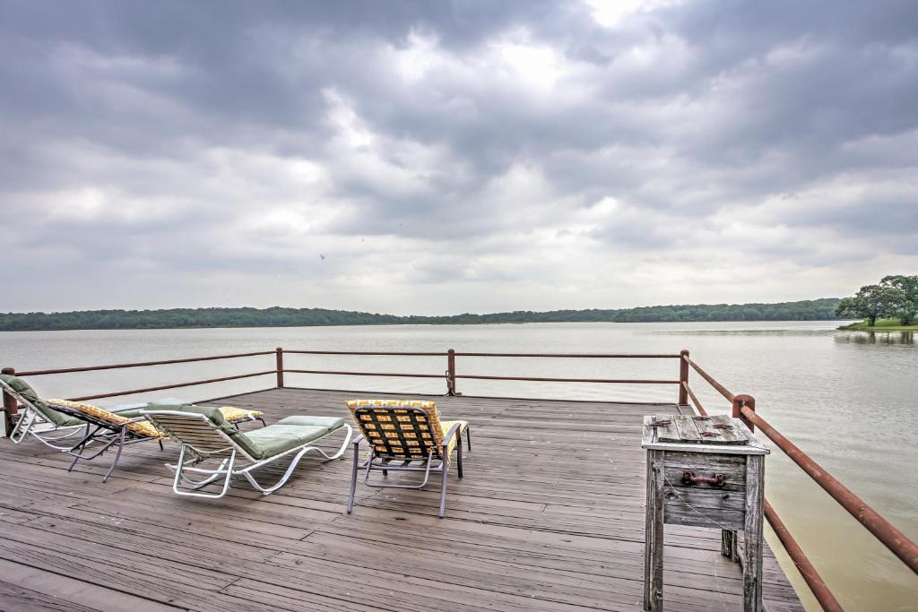 Eustace Lakefront House with Private Dock and Views! - image 5