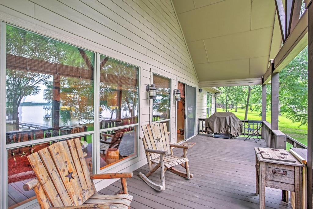 Eustace Lakefront House with Private Dock and Views! - image 6