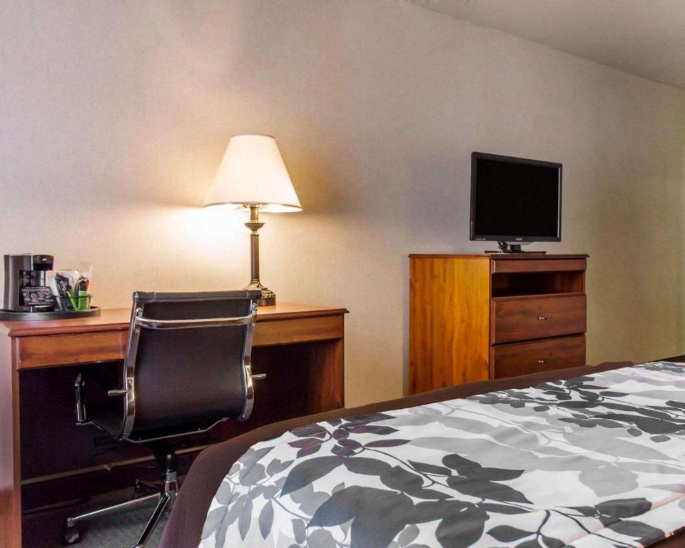 Sleep Inn & Suites Evansville - image 3